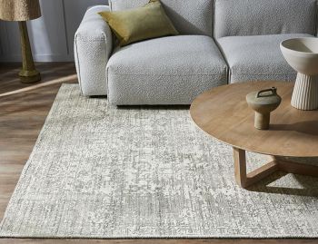 VN80 Regency Silver Woolen Rug image