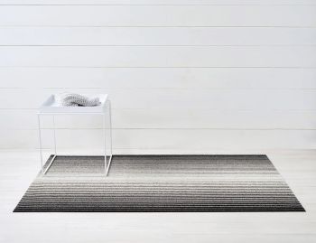 Shag Domino Black-White Stripe In/Outdoor Floor Mat by Chilewich image