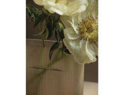 Ridge Vase Range Medium 7