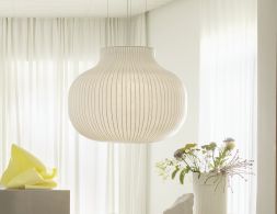 Strand Muuto Pendant_0012_linear Wood Oak Table Fiber Side Chair Swivel Canvas 2 0926 0984 Remix 2 452  Strand Lamp Clos